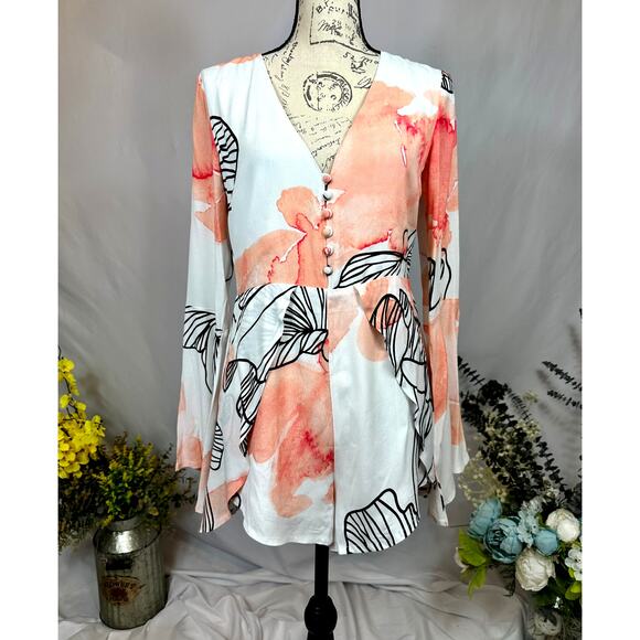 Elliatt Floral Pink and White Romper S - Picture 1 of 11